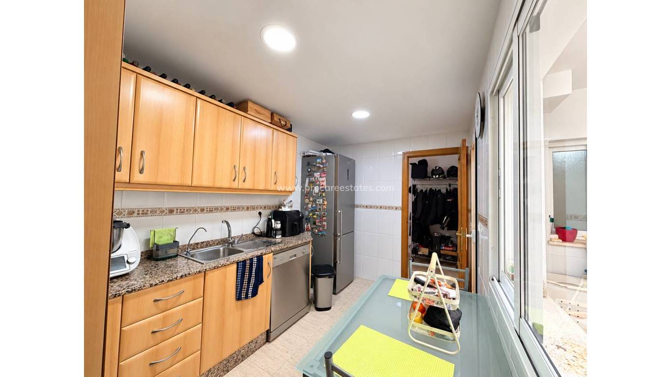 Resale - Town house - Daya Nueva