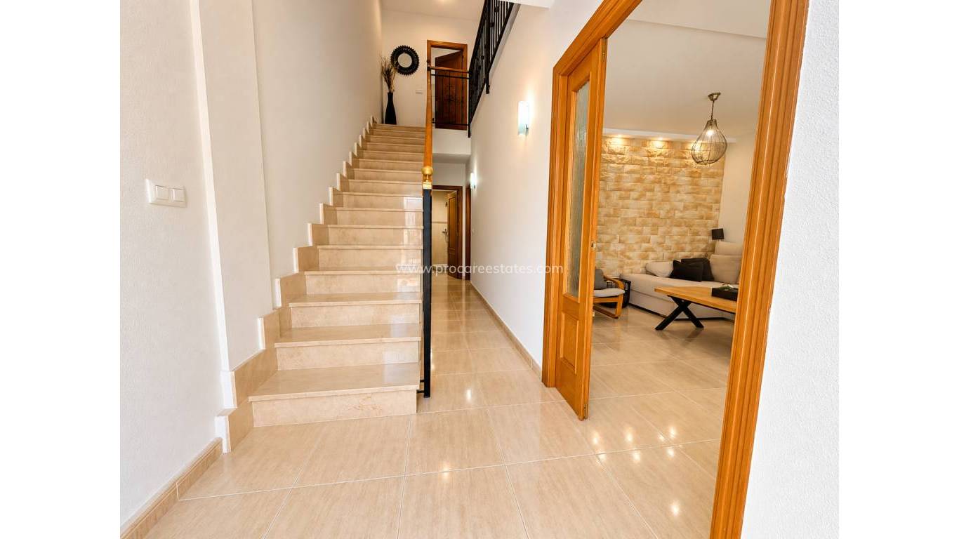 Resale - Town house - Daya Nueva