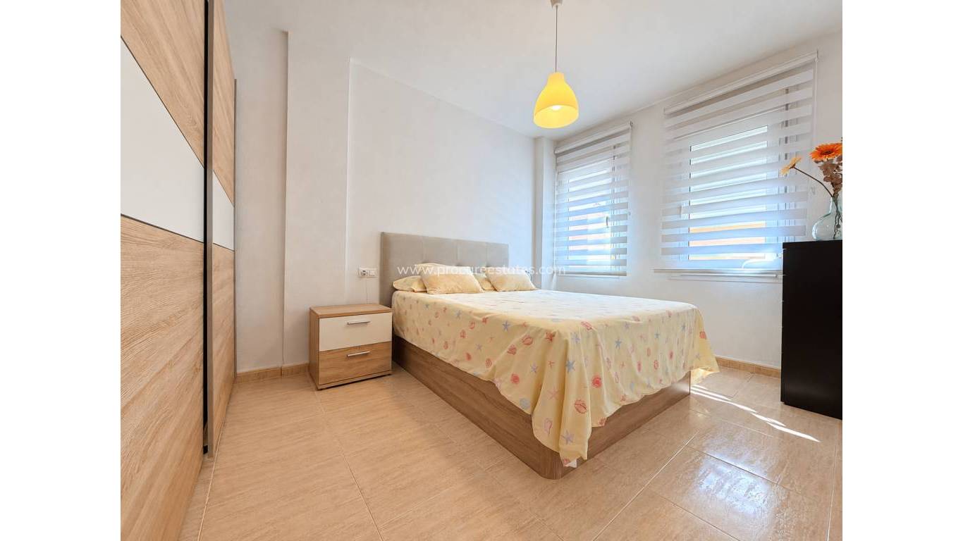 Resale - Town house - Daya Nueva