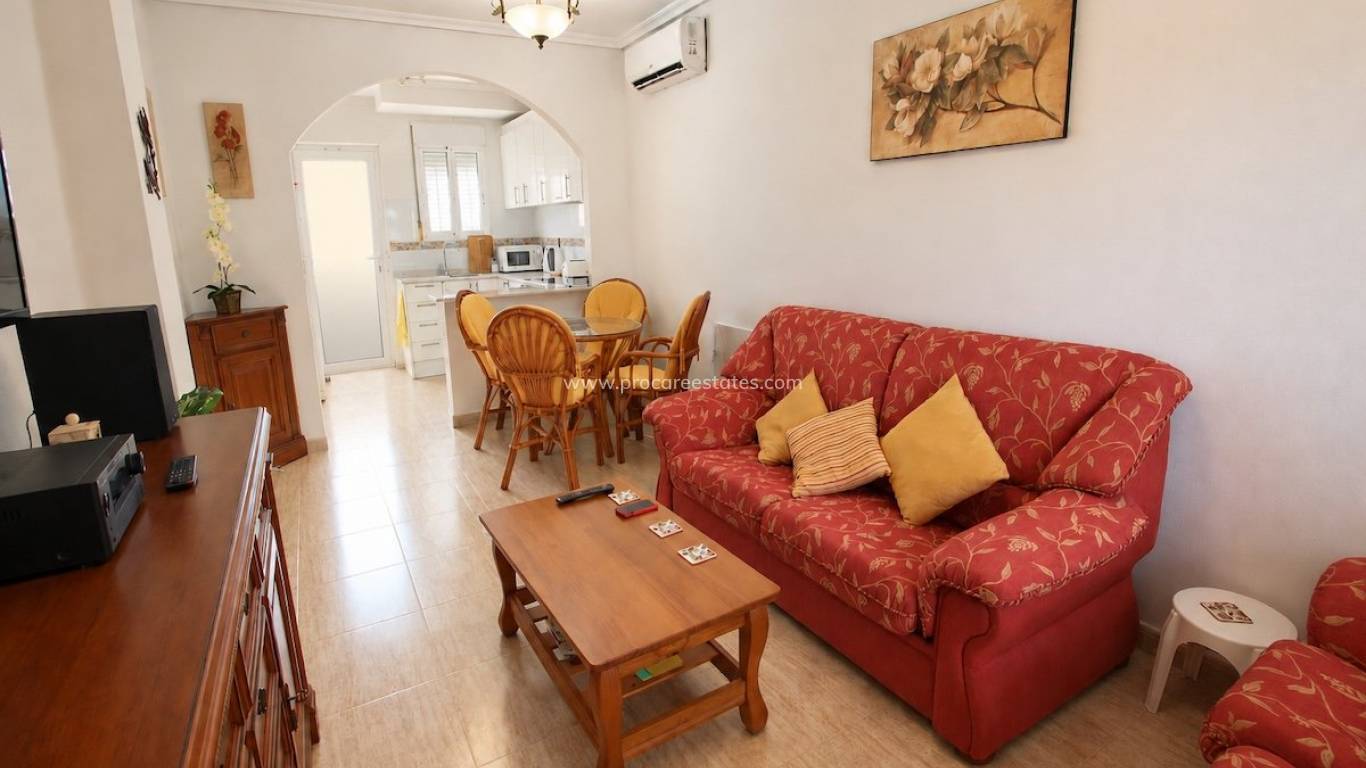 Resale - Town house - Daya Nueva