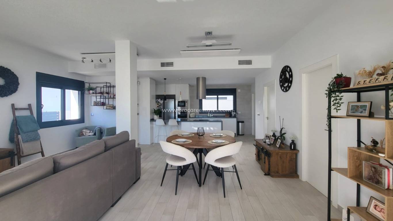 Resale - Town house - Daya Vieja