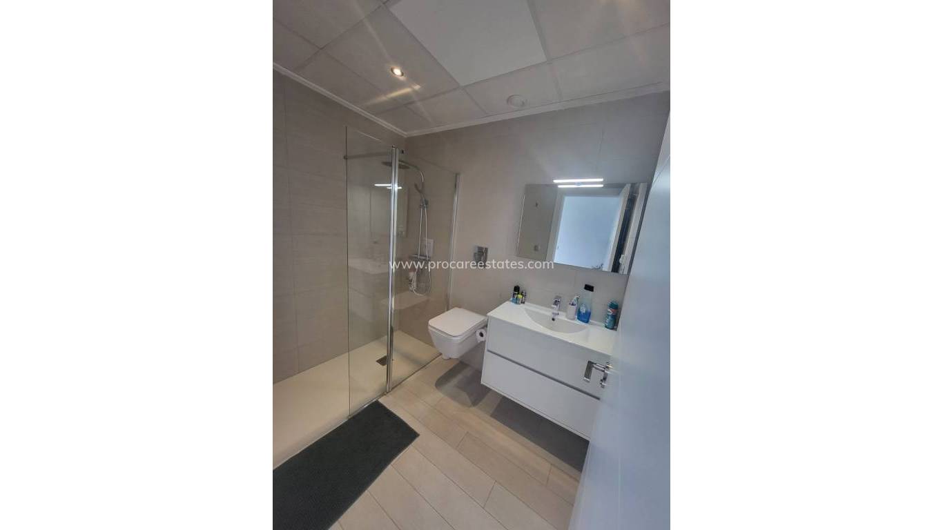 Resale - Town house - Daya Vieja