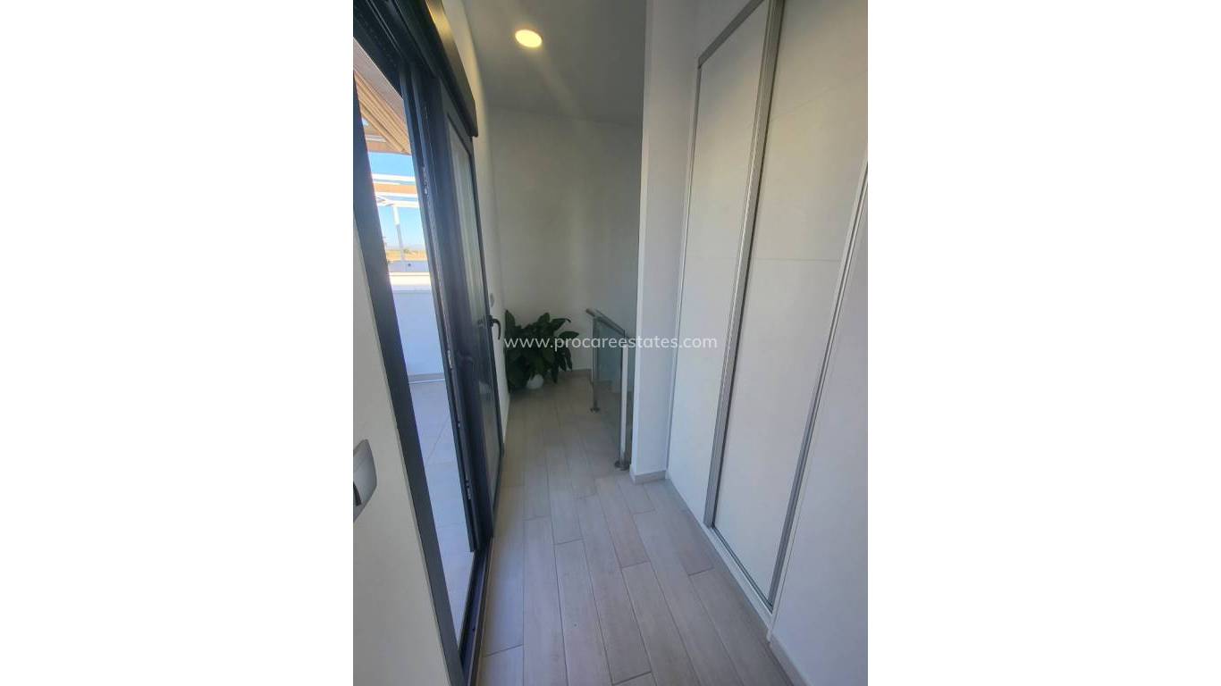 Resale - Town house - Daya Vieja