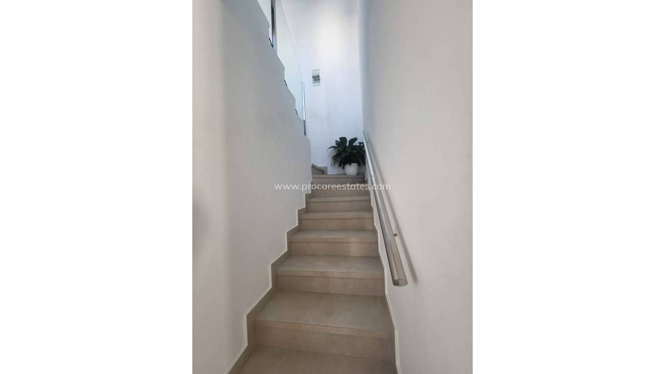 Resale - Town house - Daya Vieja