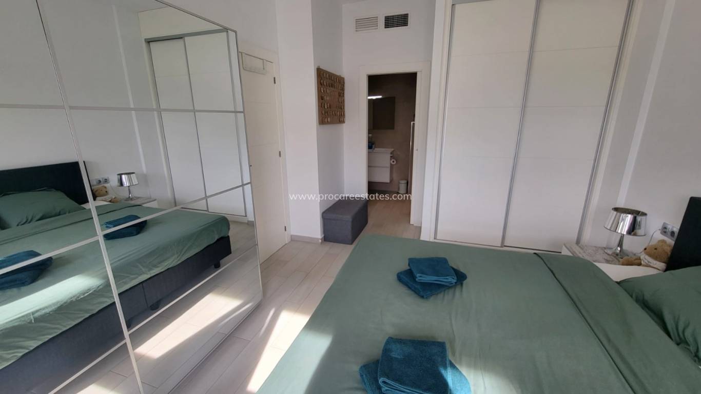 Resale - Town house - Daya Vieja