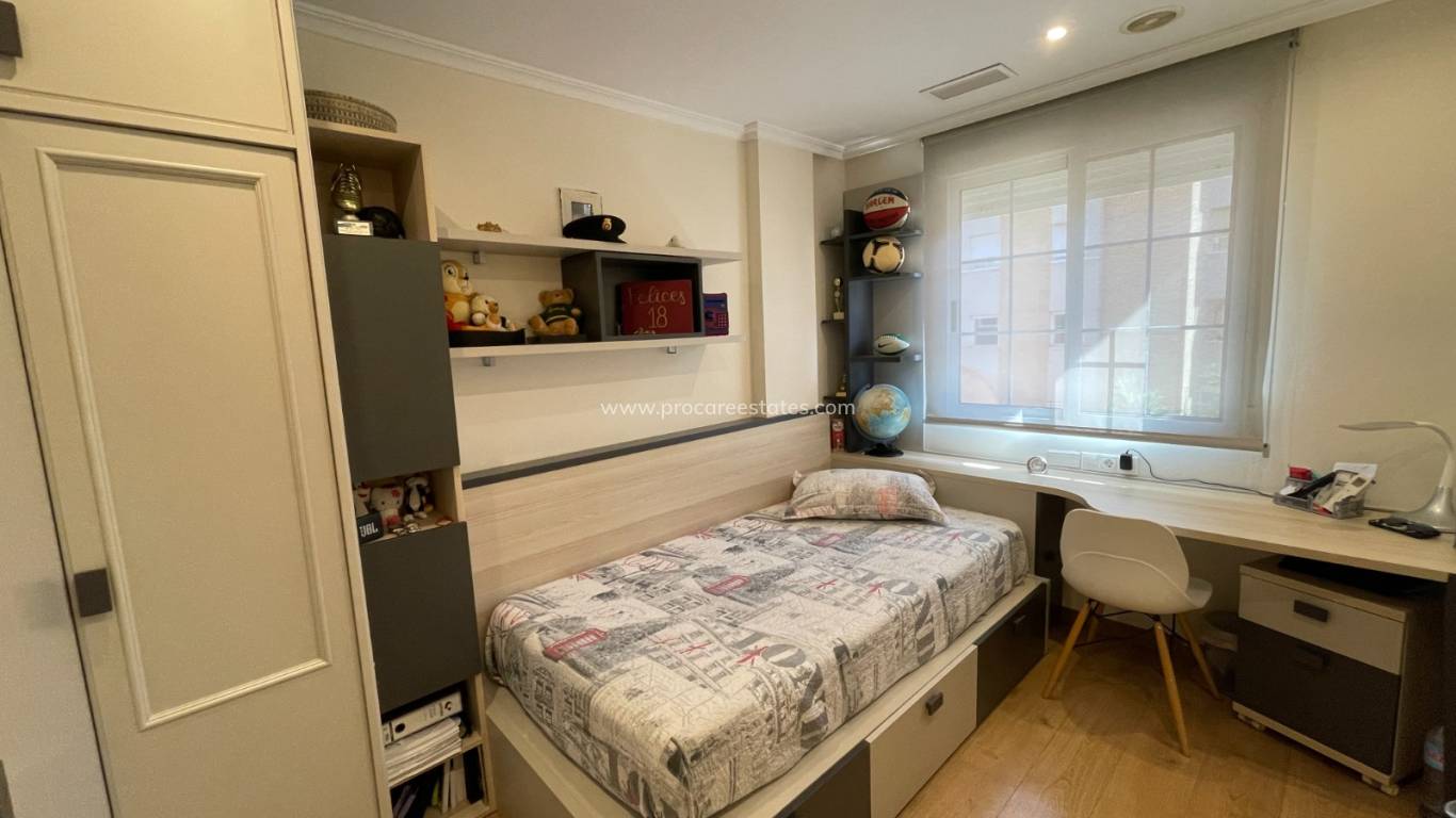 Resale - Town house - Elche - Centro