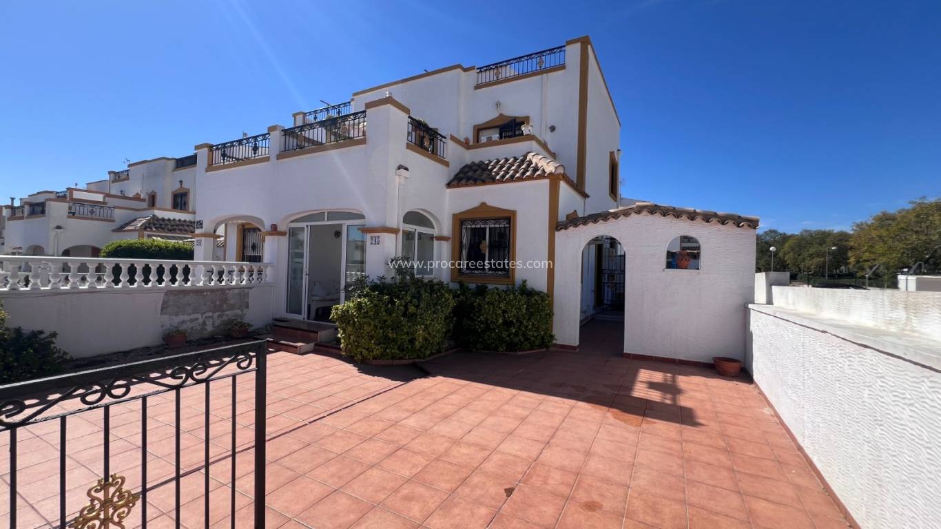 Resale - Town house - Entre Naranjo - Vistabella Golf