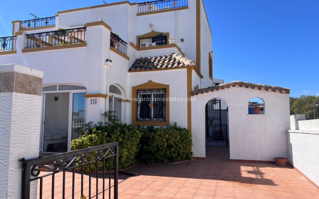 Resale - Town house - Entre Naranjo - Vistabella Golf