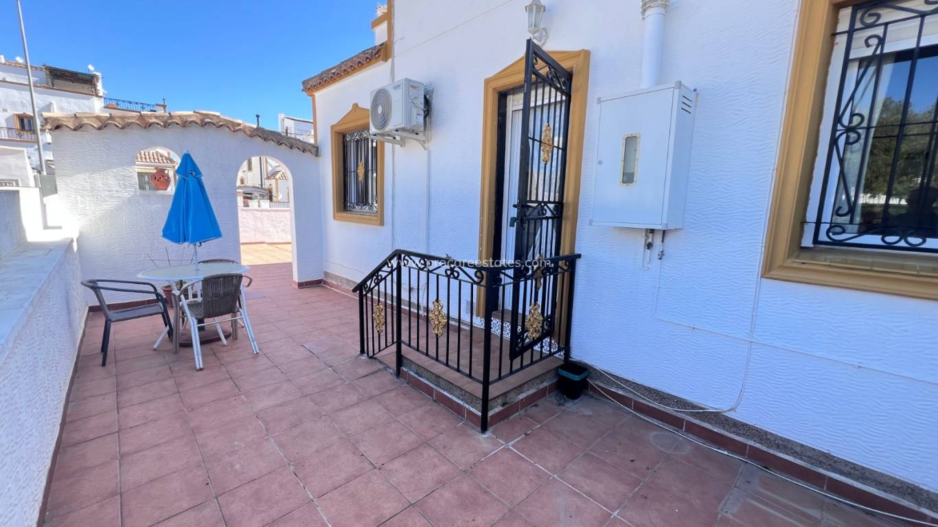 Resale - Town house - Entre Naranjo - Vistabella Golf