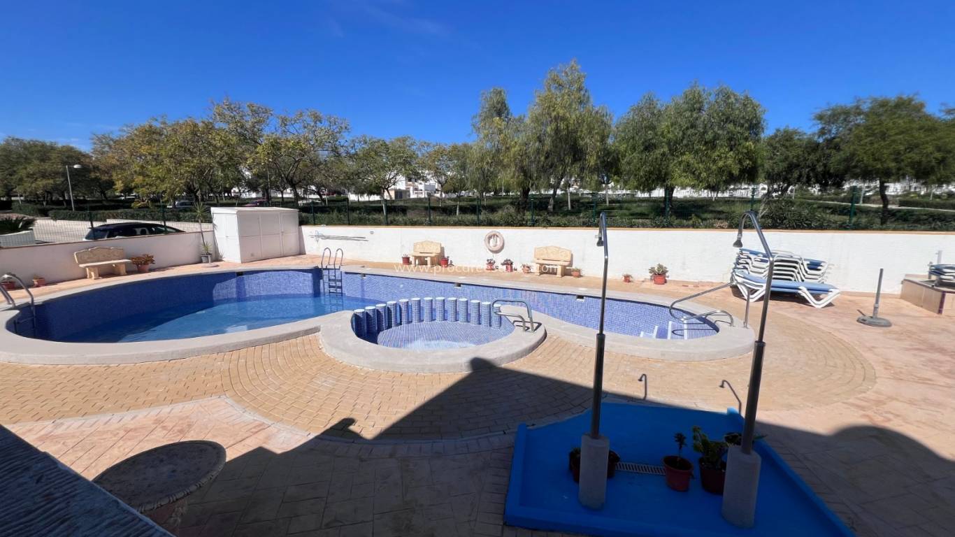 Resale - Town house - Entre Naranjo - Vistabella Golf