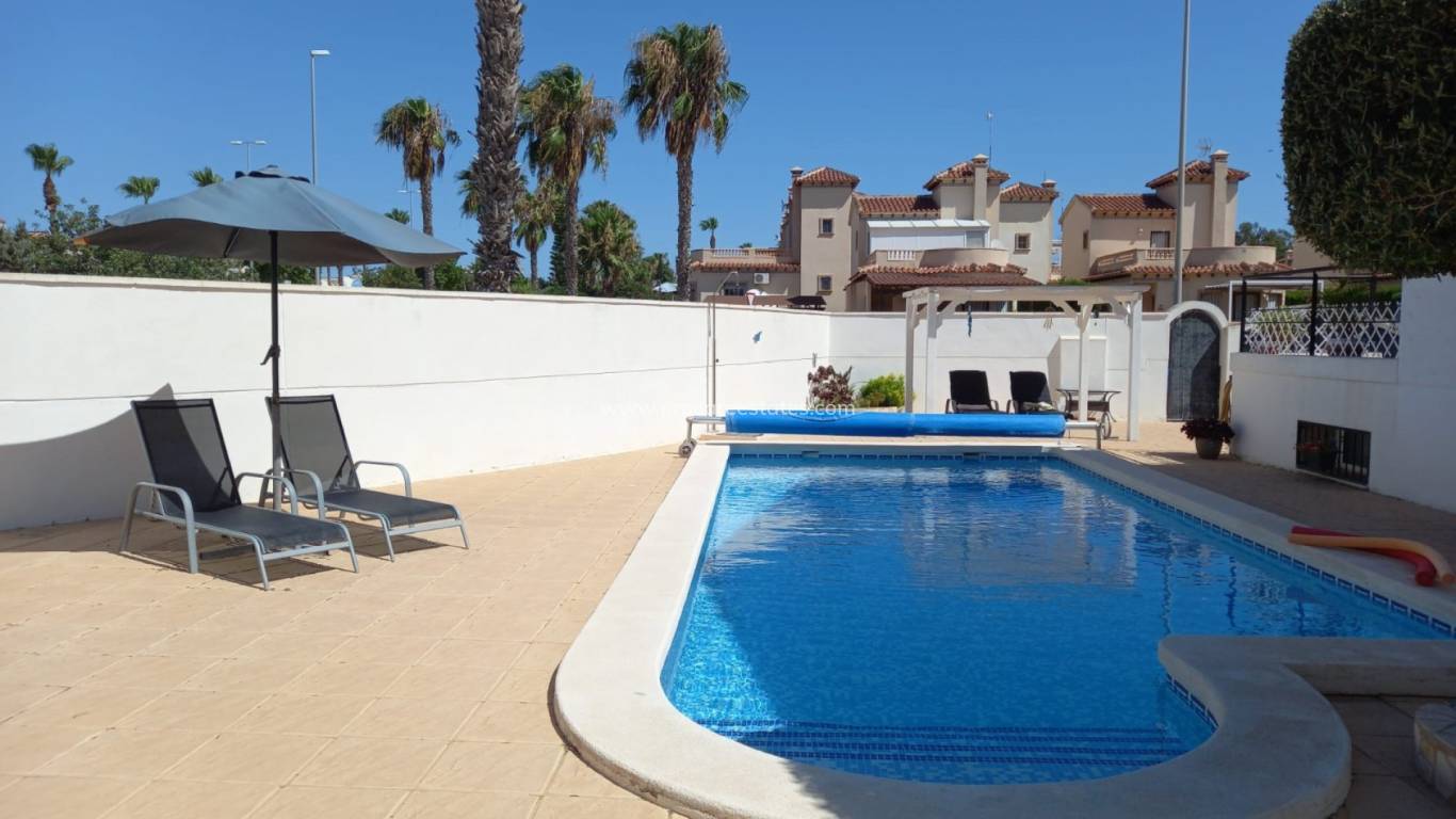 Resale - Town house - Guardamar del Segura - El Raso