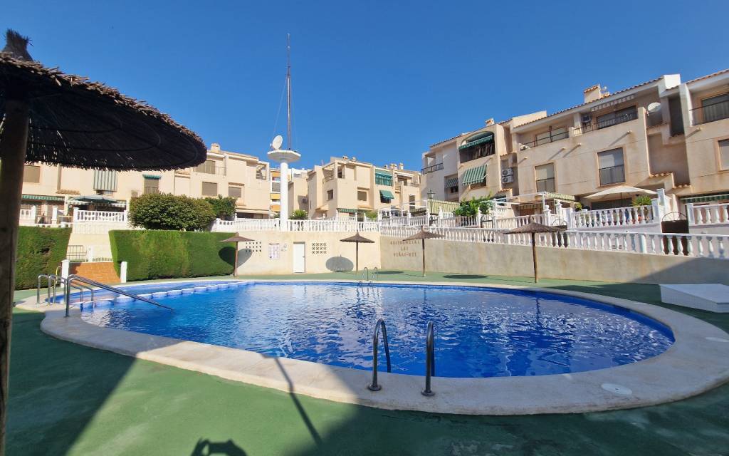 Resale - Town house - Guardamar del Segura - Urb. Las Viñas