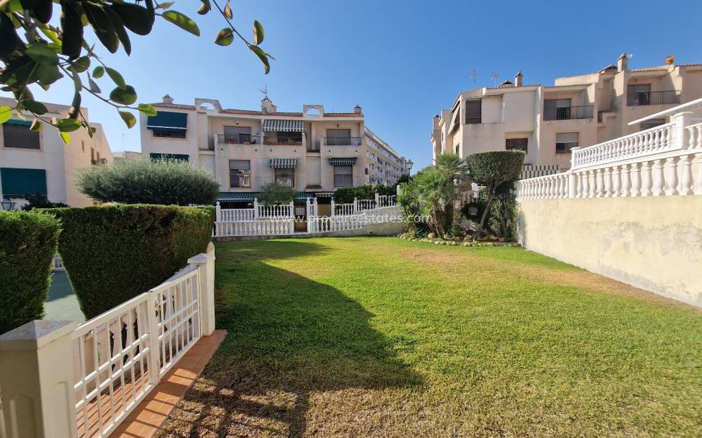 Resale - Town house - Guardamar del Segura - Urb. Las Viñas