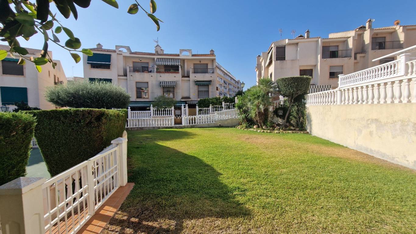 Resale - Town house - Guardamar del Segura - Urb. Las Viñas