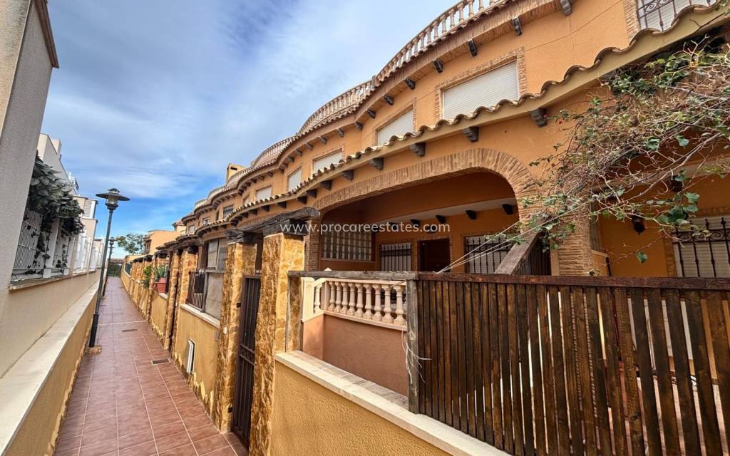 Resale - Town house - Guardamar del Segura - Urbanizaciones