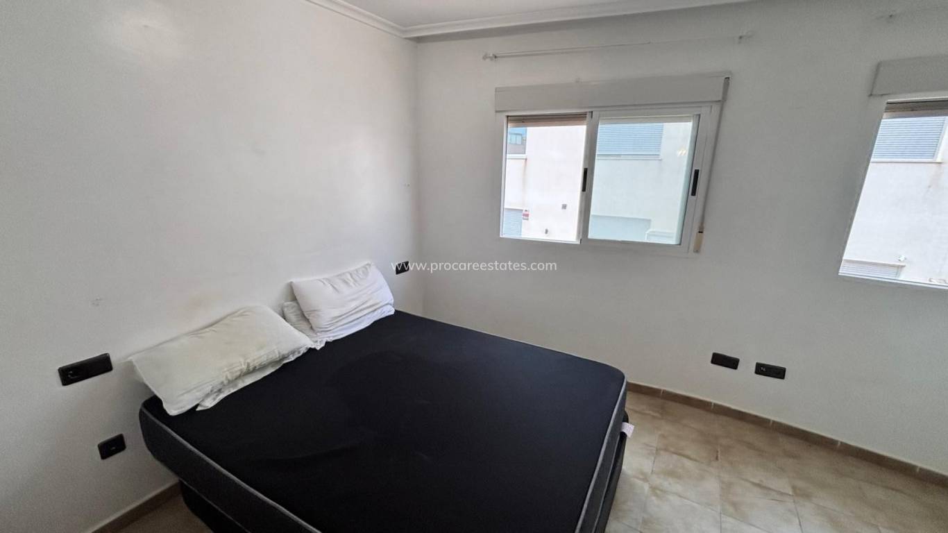 Resale - Town house - Guardamar del Segura - Urbanizaciones