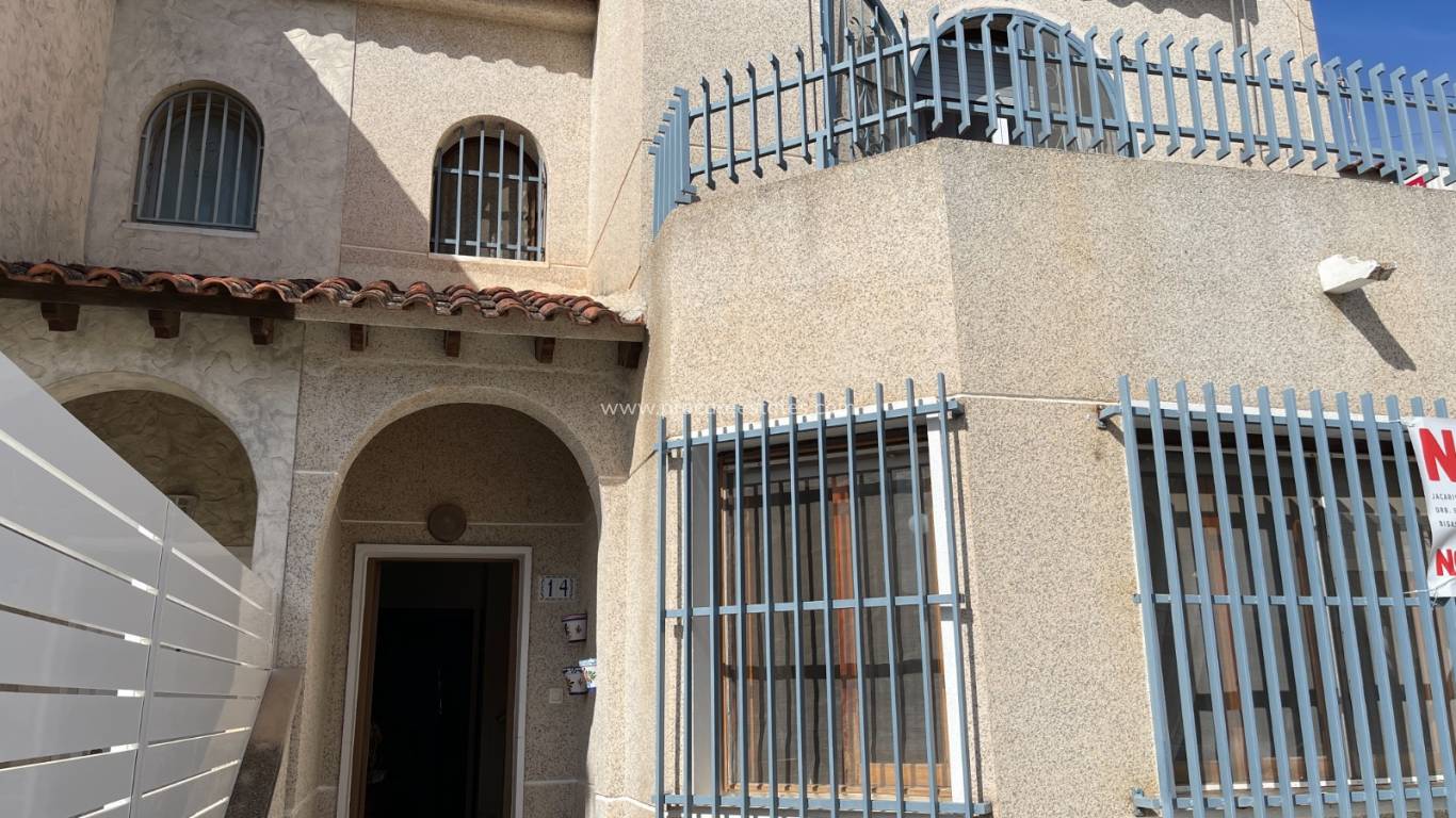 Resale - Town house - Jacarilla - Comunidad Valenciana
