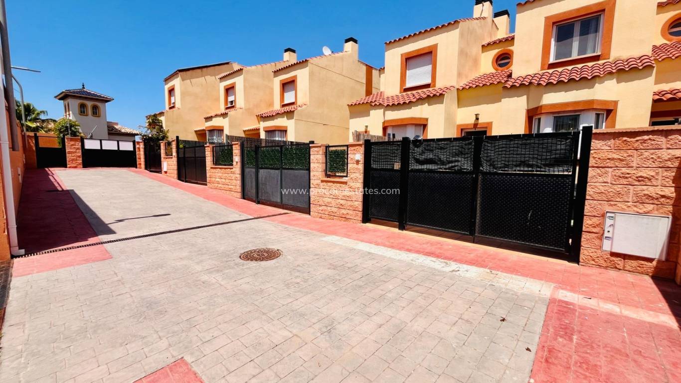 Resale - Town house - Orihuela Costa - Cabo Roig