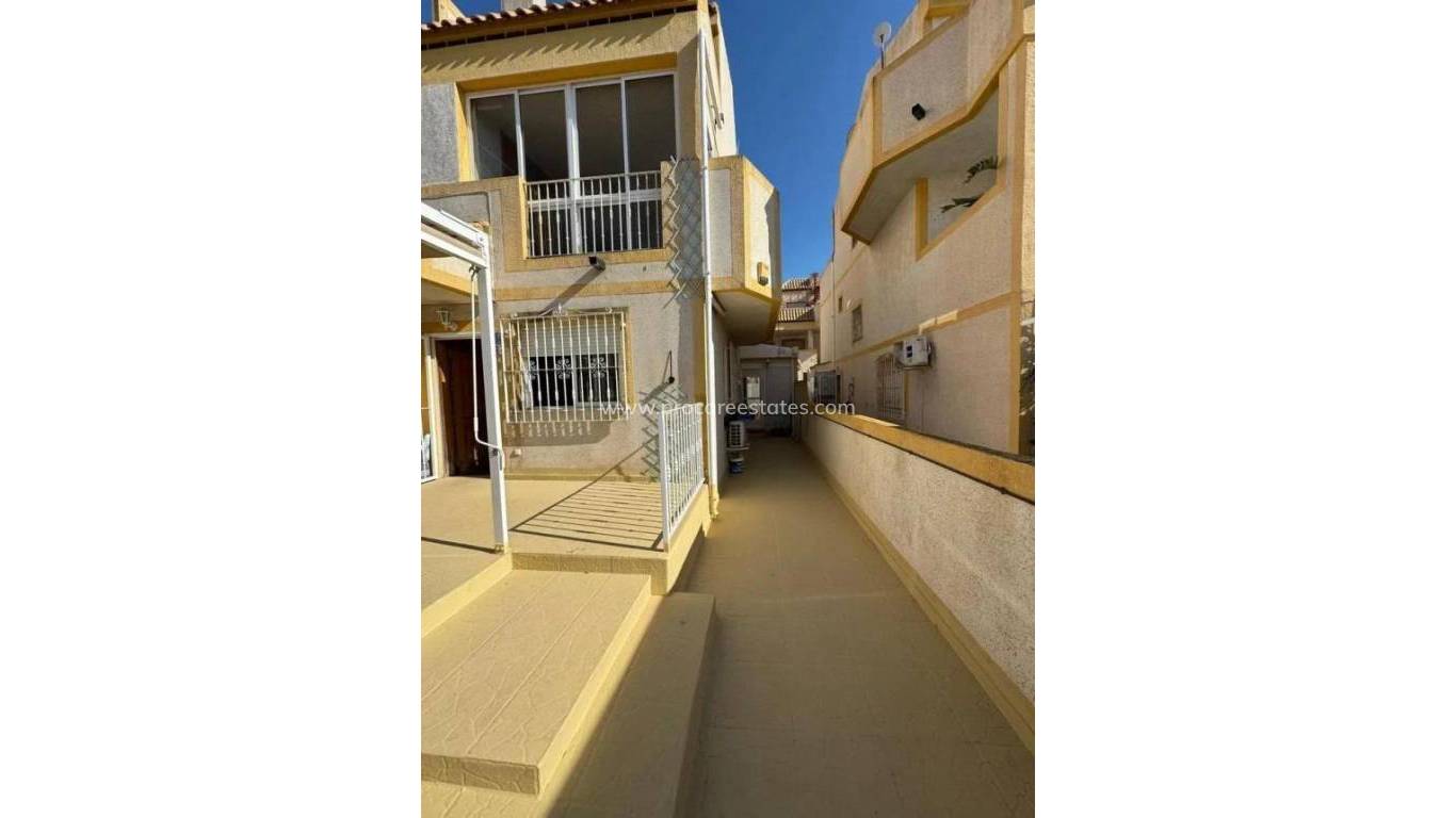 Resale - Town house - Orihuela Costa - Campoamor