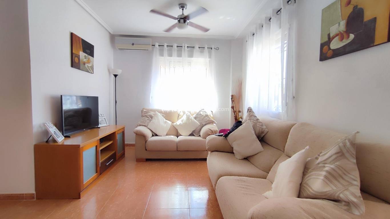Resale - Town house - Orihuela Costa - Campoamor