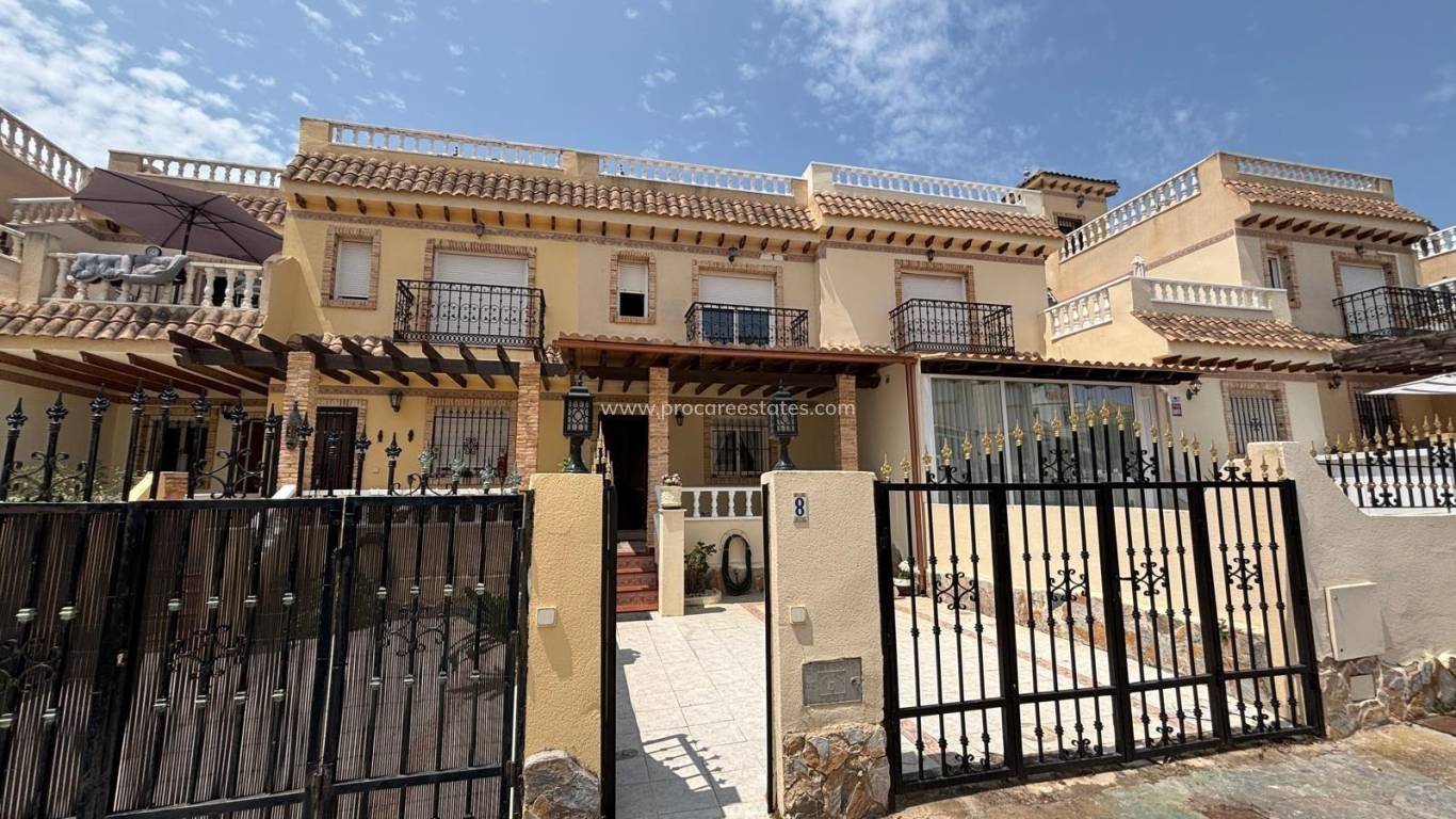 Resale - Town house - Orihuela Costa - La Zenia
