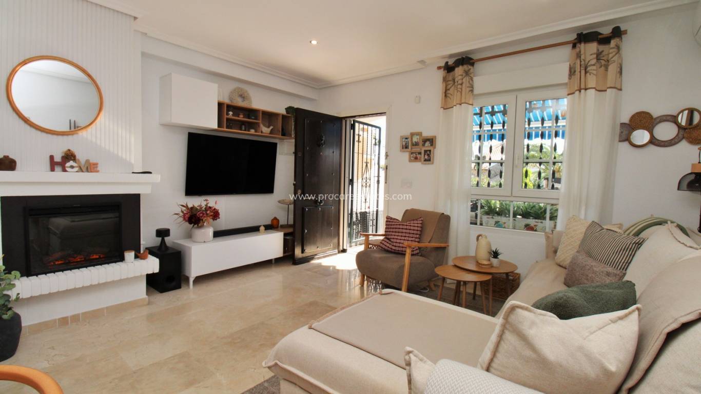 Resale - Town house - Orihuela Costa - Las Violetas