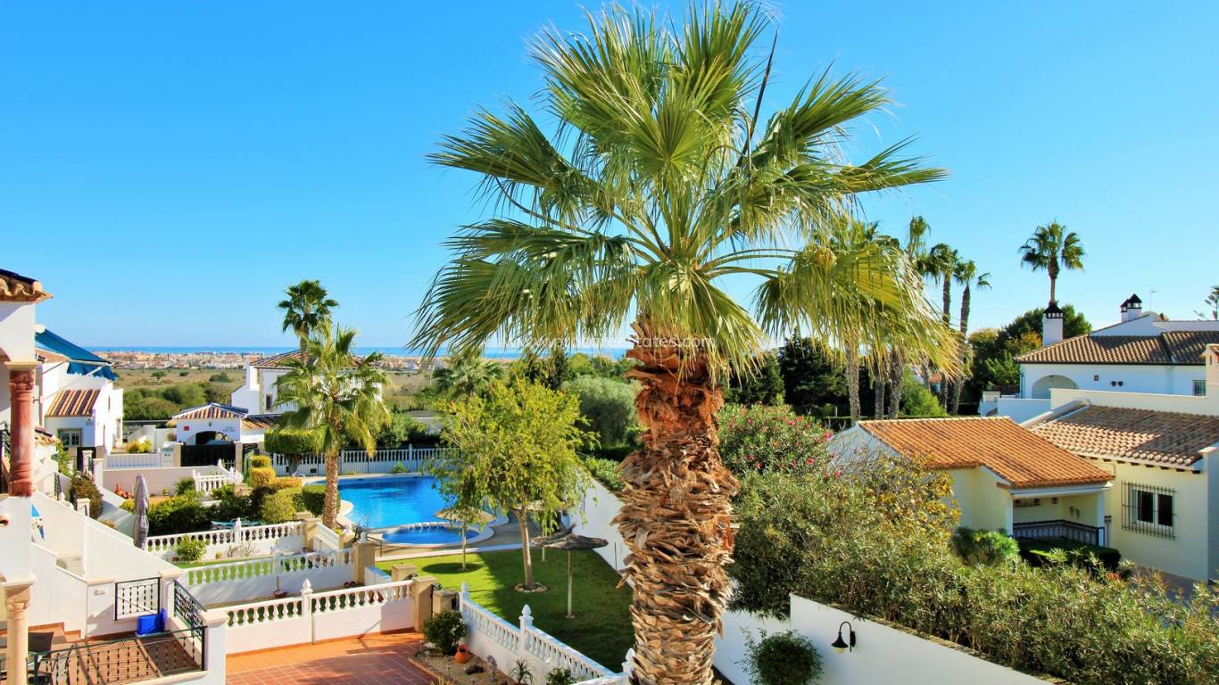 Resale - Town house - Orihuela Costa - Las Violetas