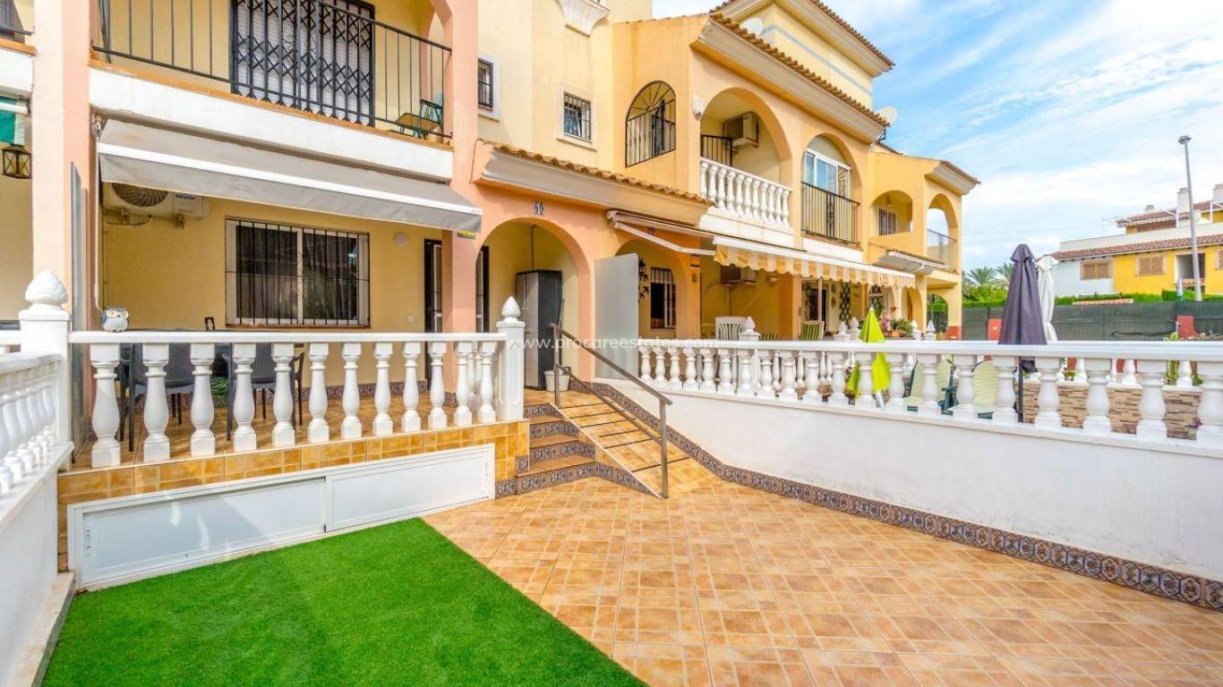 Resale - Town house - Orihuela Costa - Punta Prima