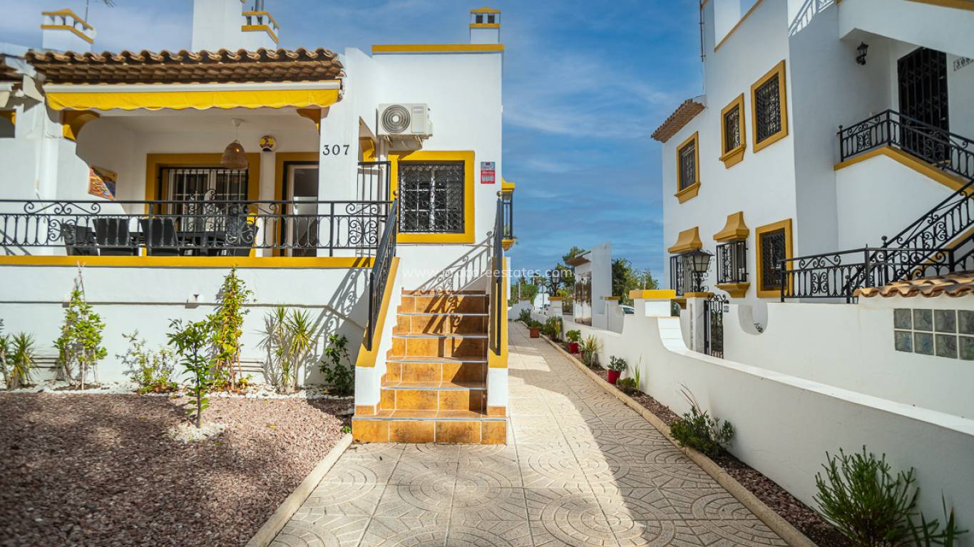 Resale - Town house - Orihuela Costa - Villa Martin