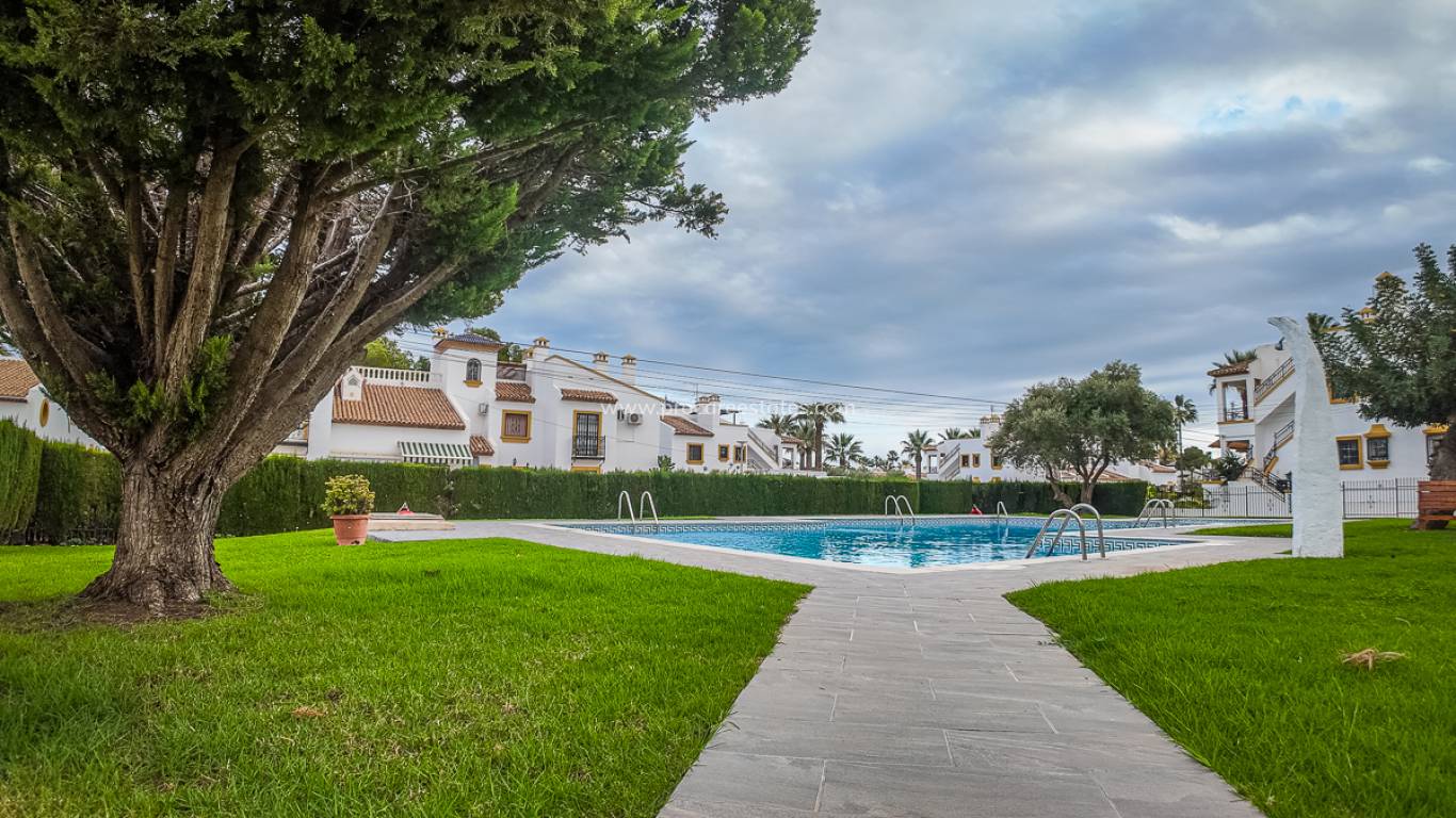 Resale - Town house - Orihuela Costa - Villa Martin