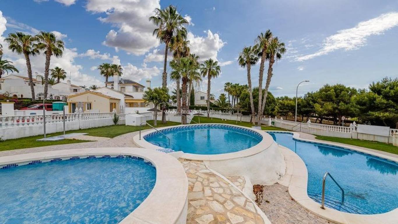 Resale - Town house - Orihuela Costa - Villamartin