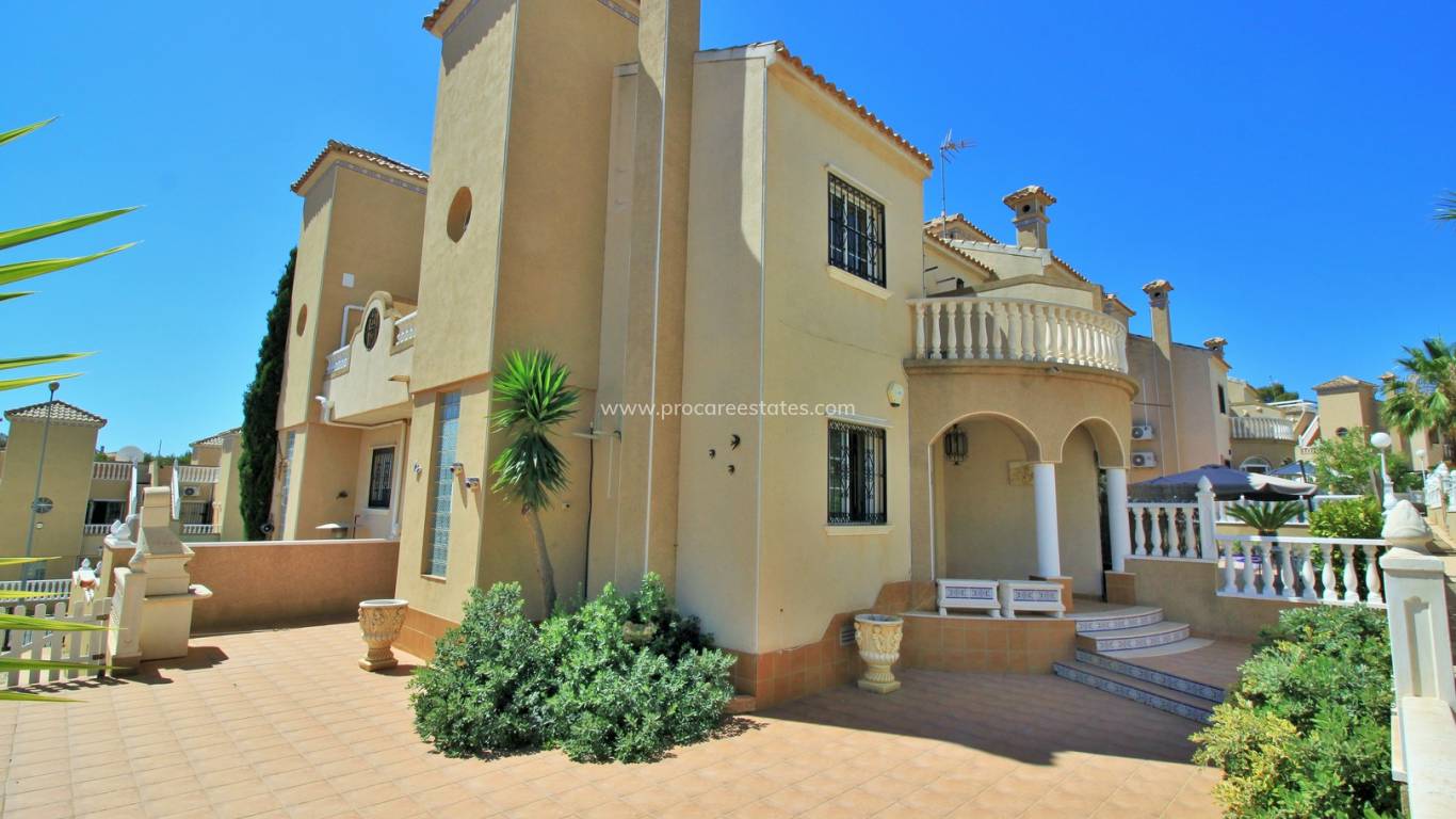 Resale - Town house - Orihuela Costa - Villamartin