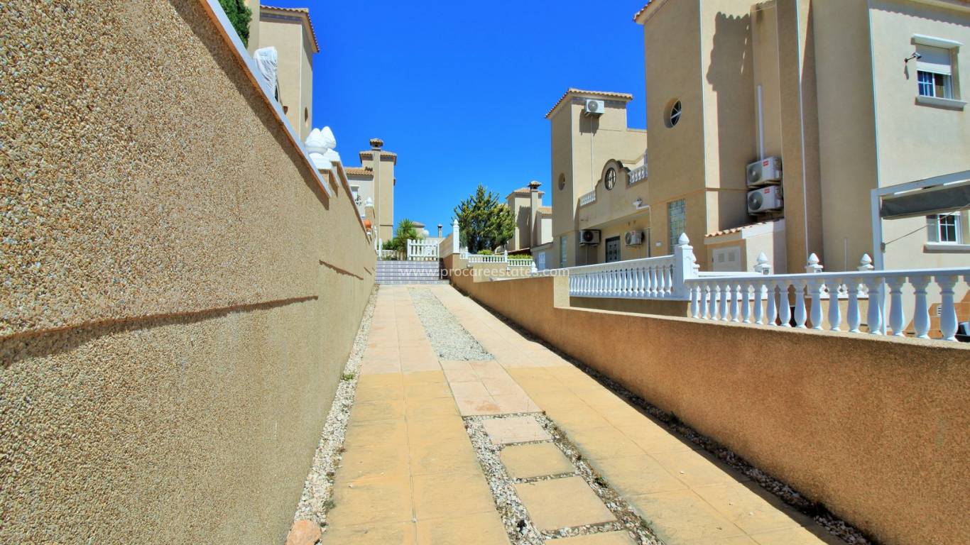 Resale - Town house - Orihuela Costa - Villamartin