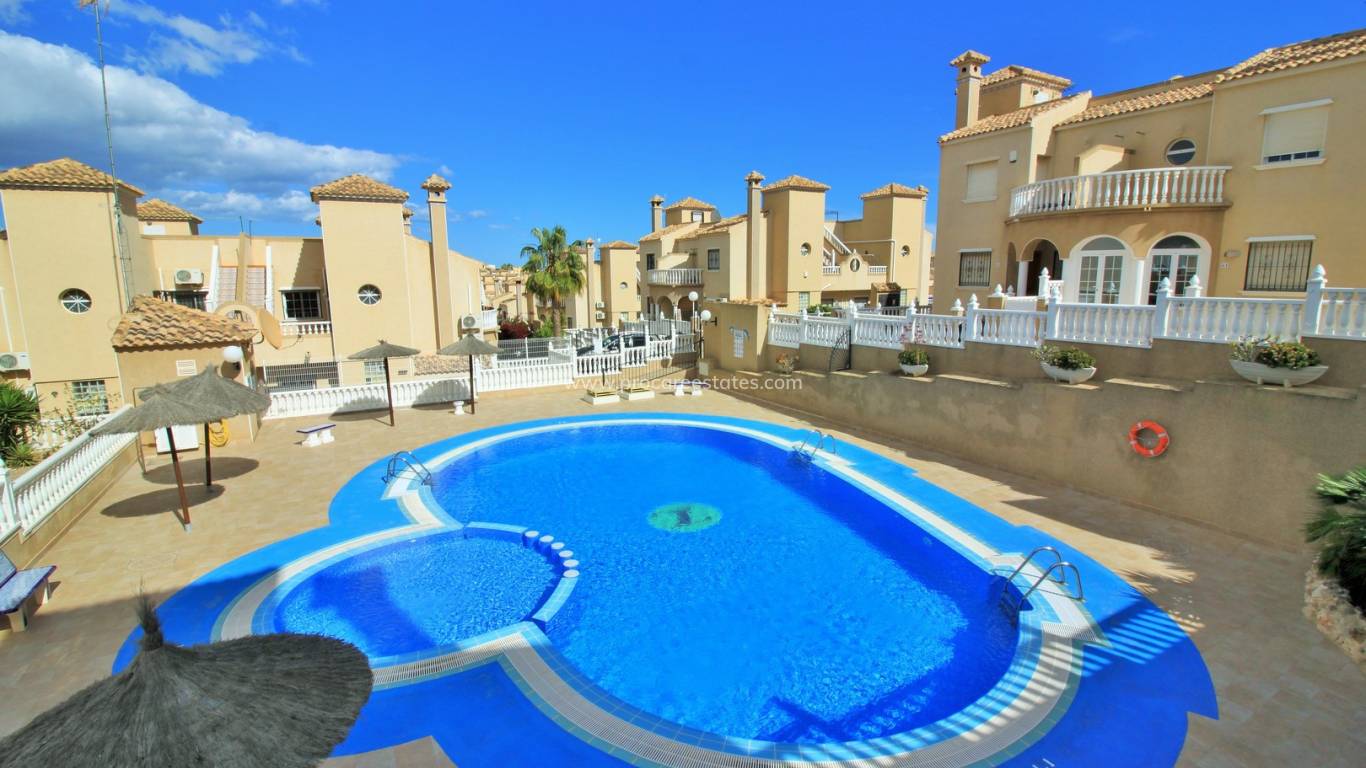 Resale - Town house - Orihuela Costa - Villamartin