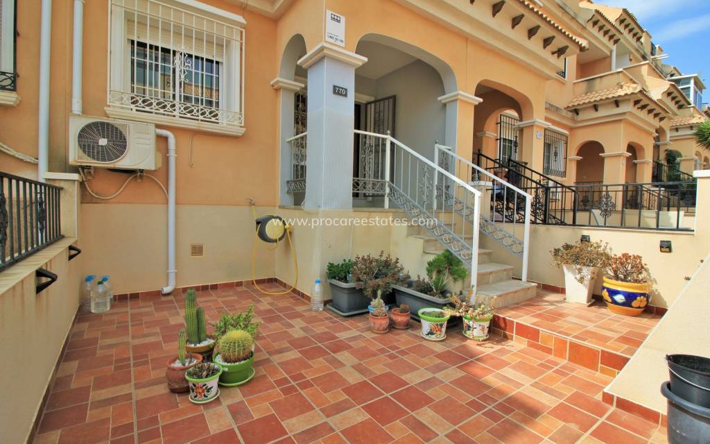 Resale - Town house - Orihuela Costa - Villamartin