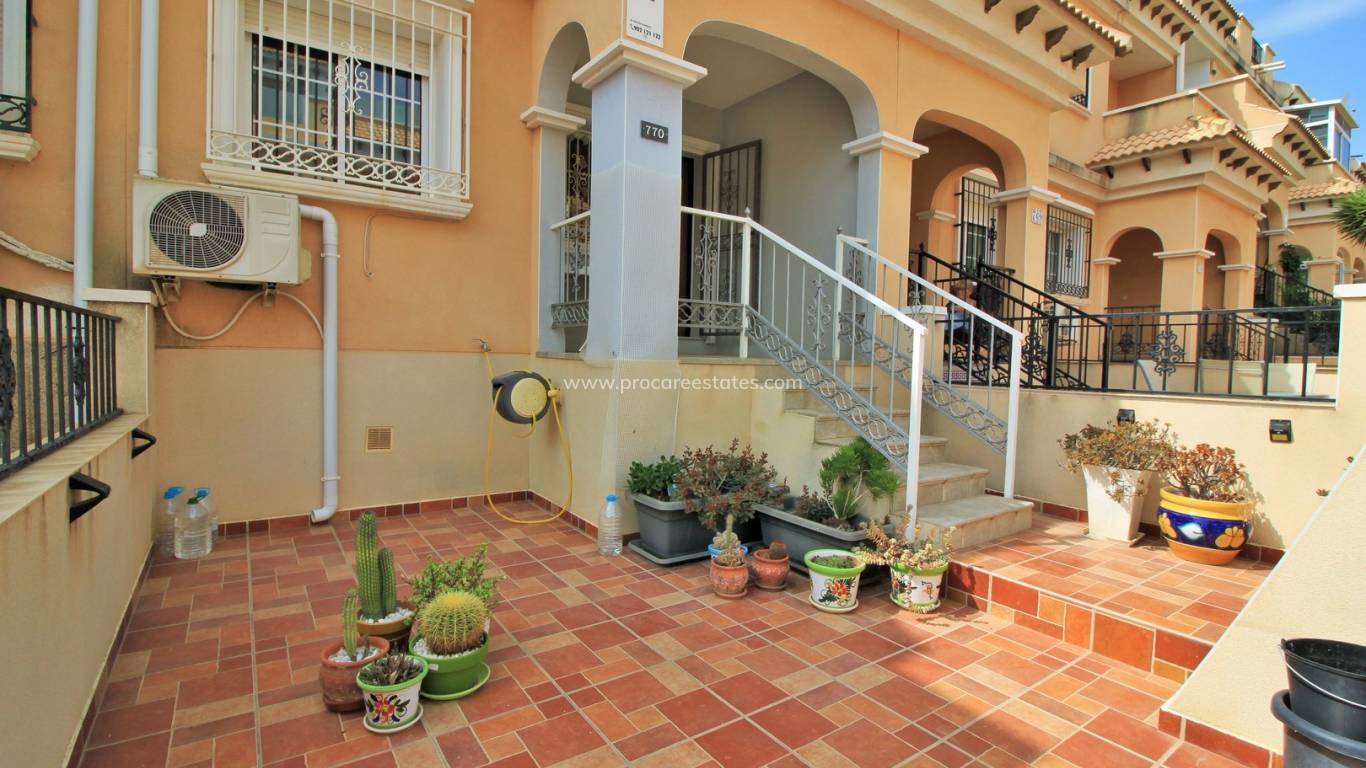 Resale - Town house - Orihuela Costa - Villamartin