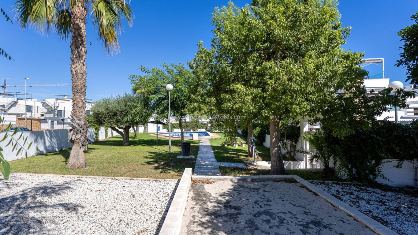 Resale - Town house - Orihuela Costa - Villamartin