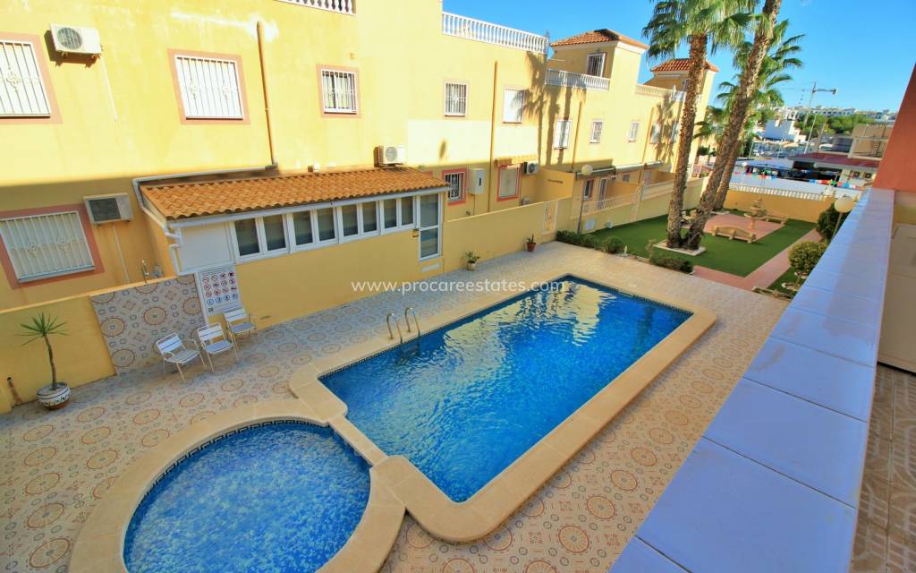 Resale - Town house - Orihuela Costa - Villamartin