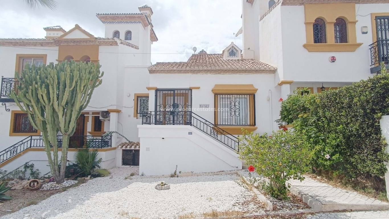 Resale - Town house - Orihuela Costa - Villamartin