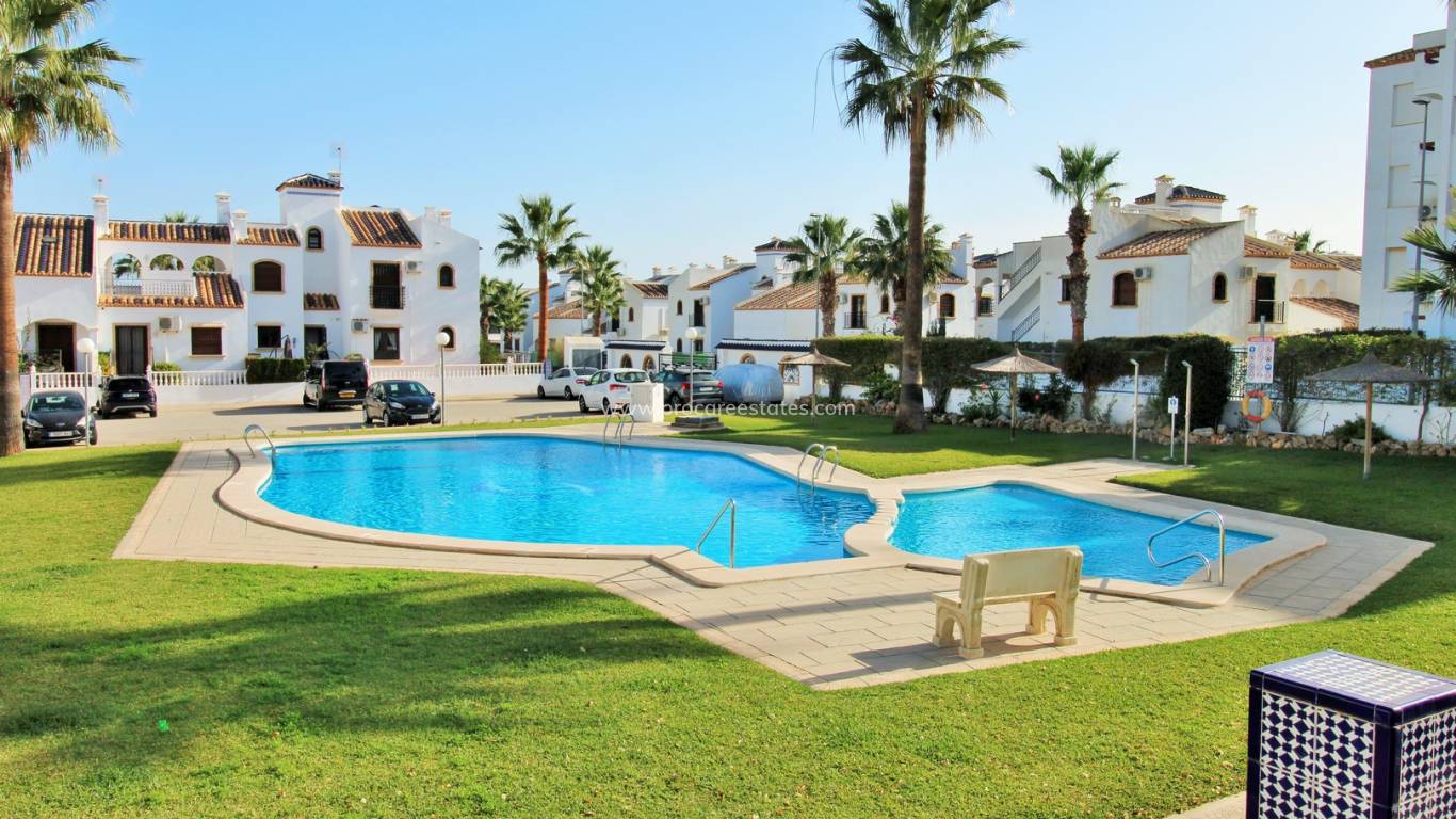 Resale - Town house - Orihuela Costa - Villamartin