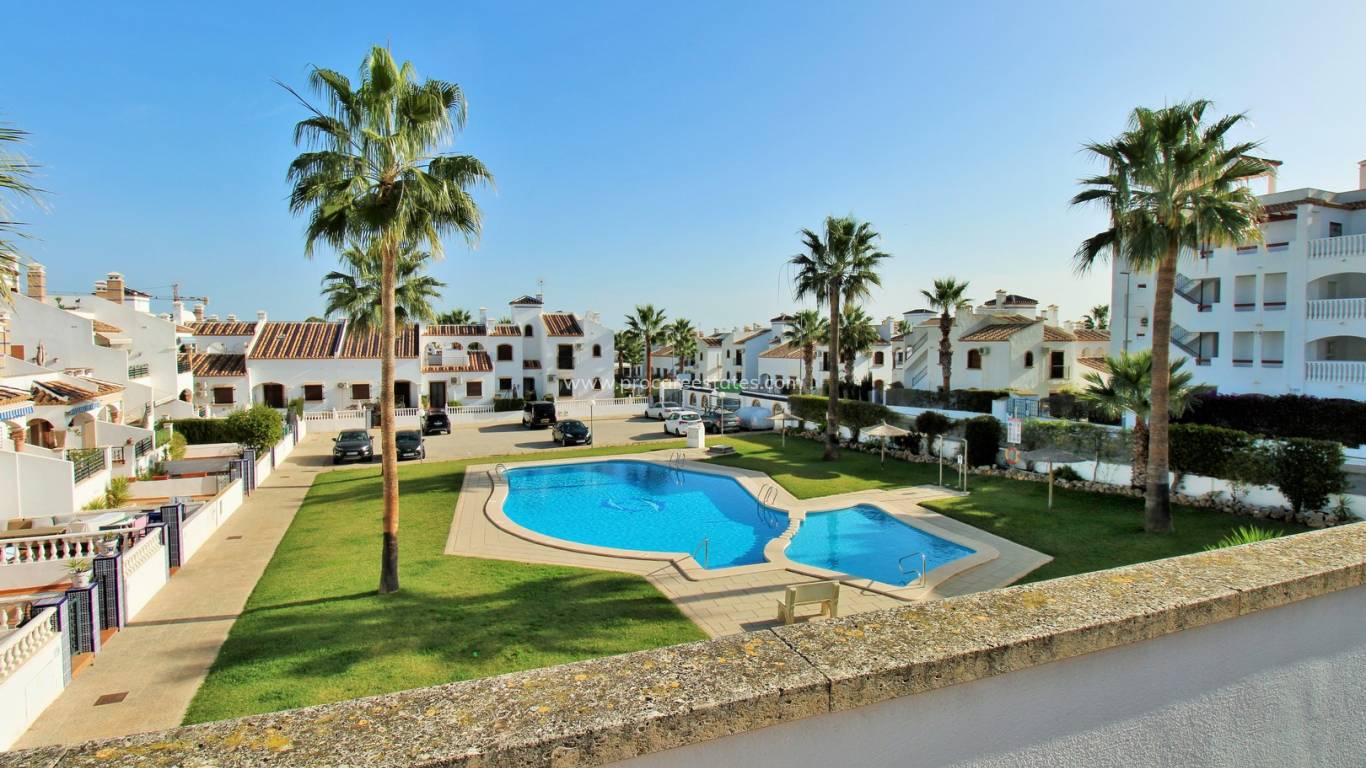 Resale - Town house - Orihuela Costa - Villamartin