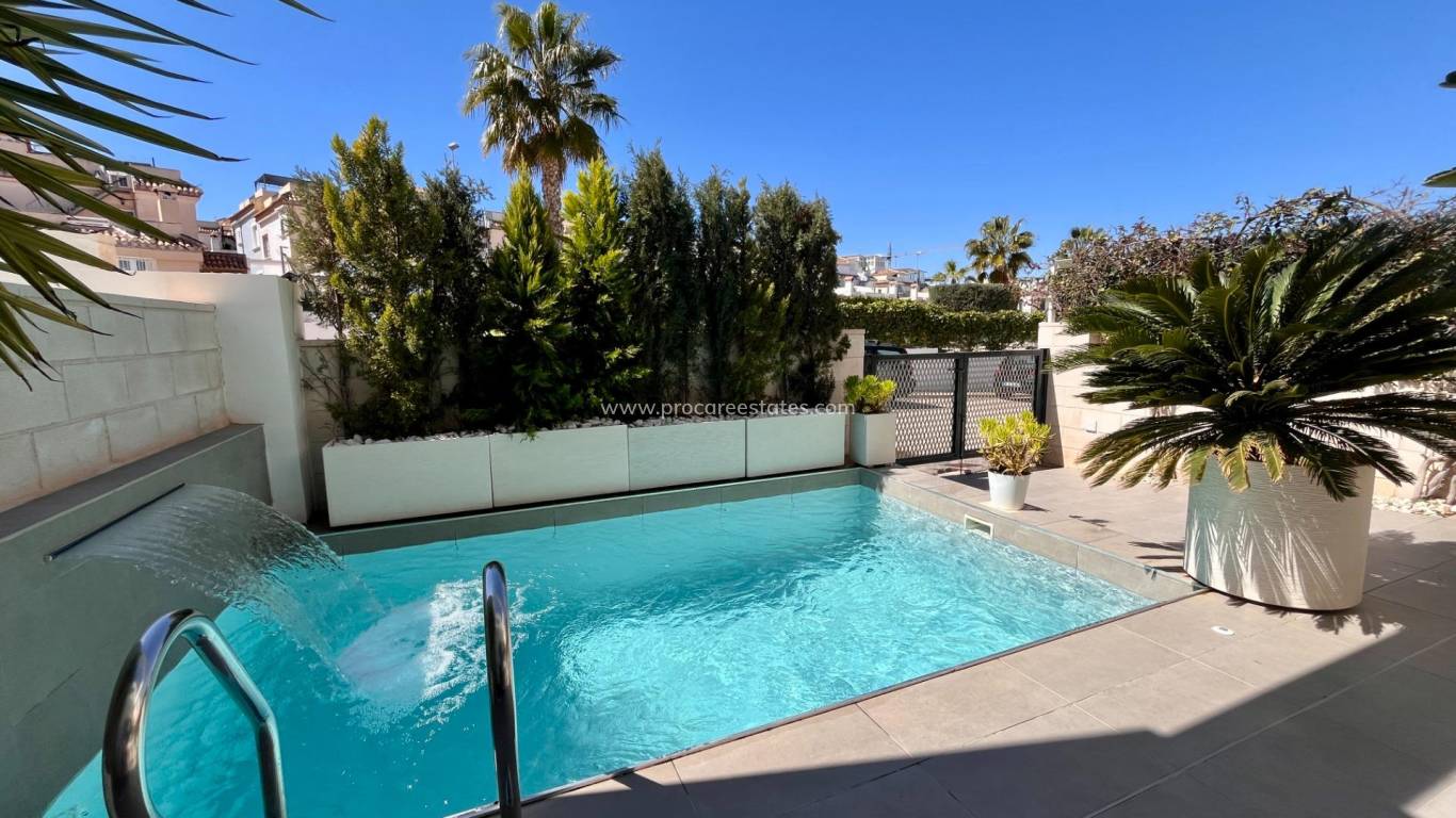 Resale - Town house - Orihuela Costa - Villamartin