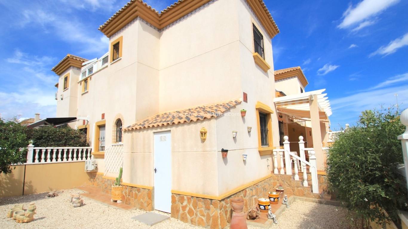 Resale - Town house - Orihuela Costa - Villamartin