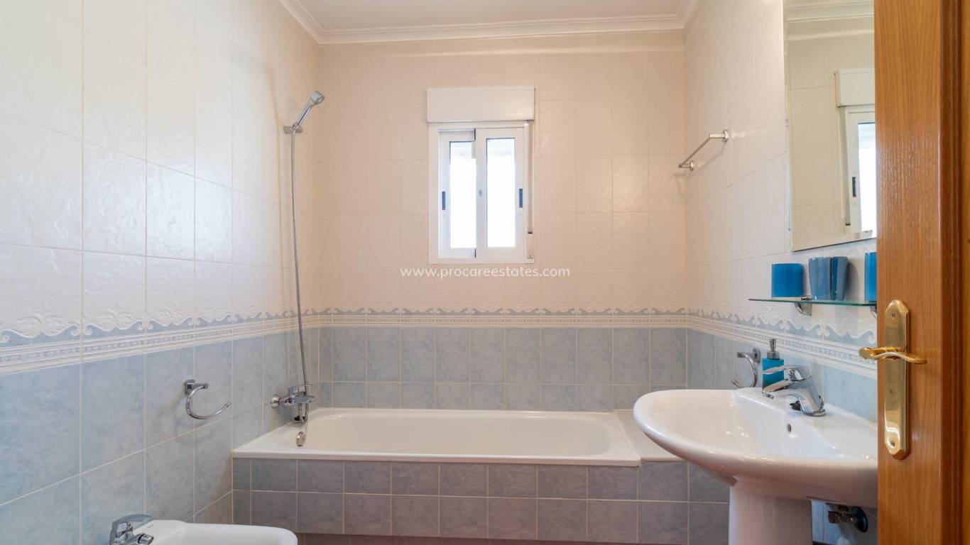 Resale - Town house - Orihuela Costa - Villamartin