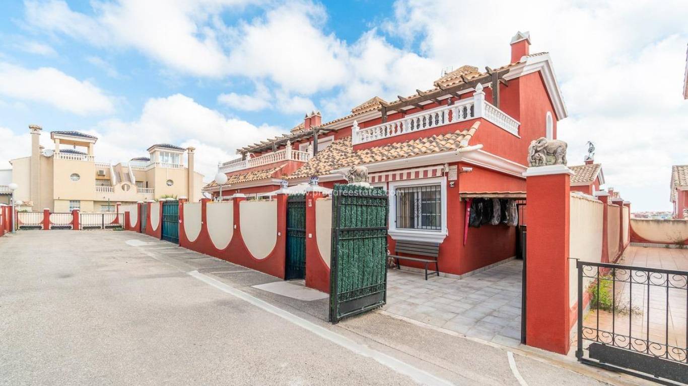 Resale - Town house - Orihuela Costa - Villamartin