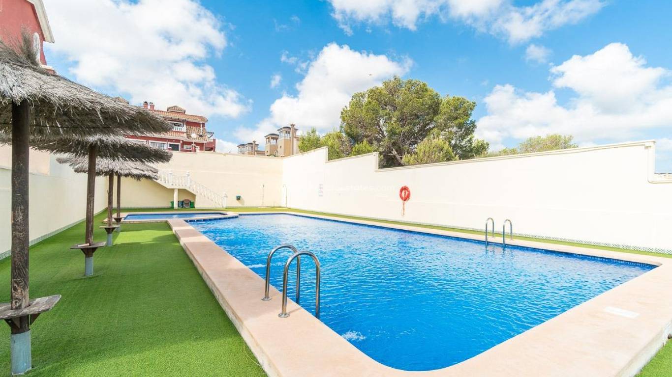 Resale - Town house - Orihuela Costa - Villamartin