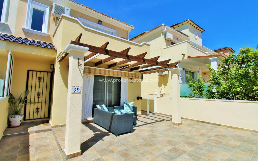 Resale - Town house - Orihuela Costa - Villamartin