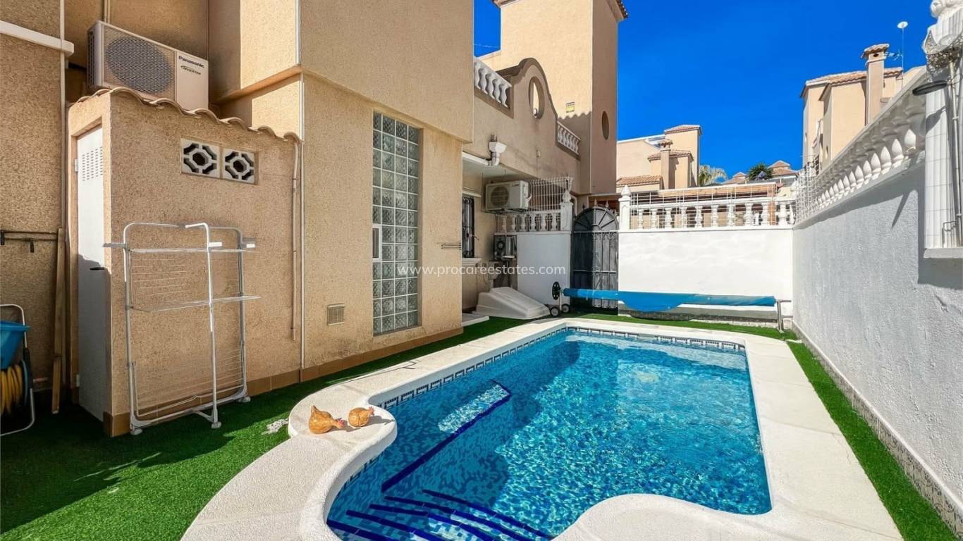Resale - Town house - Orihuela Costa - Villamartin