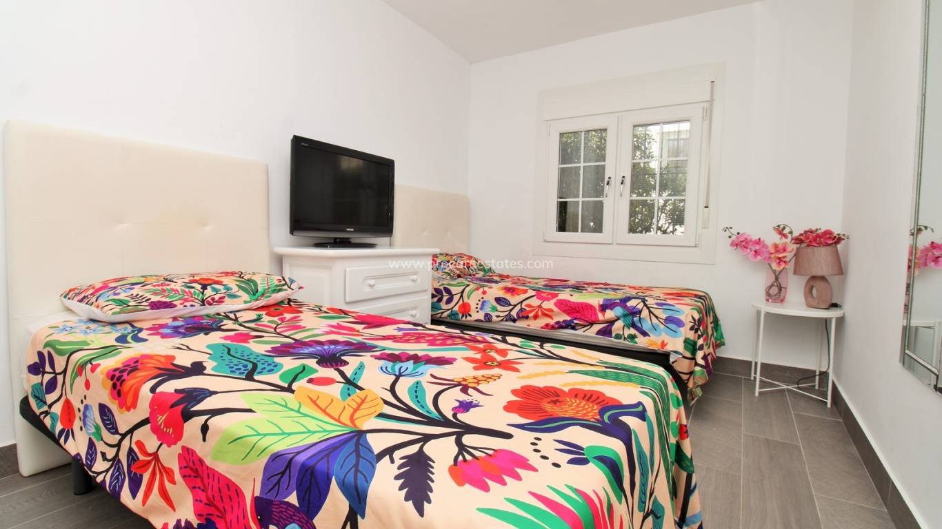 Resale - Town house - Orihuela Costa - Villamartin