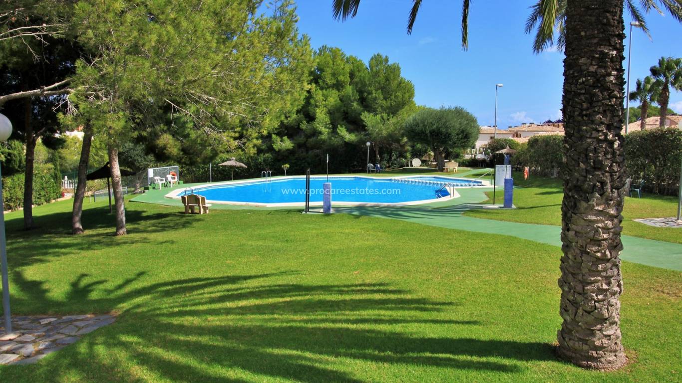 Resale - Town house - Orihuela Costa - Villamartin